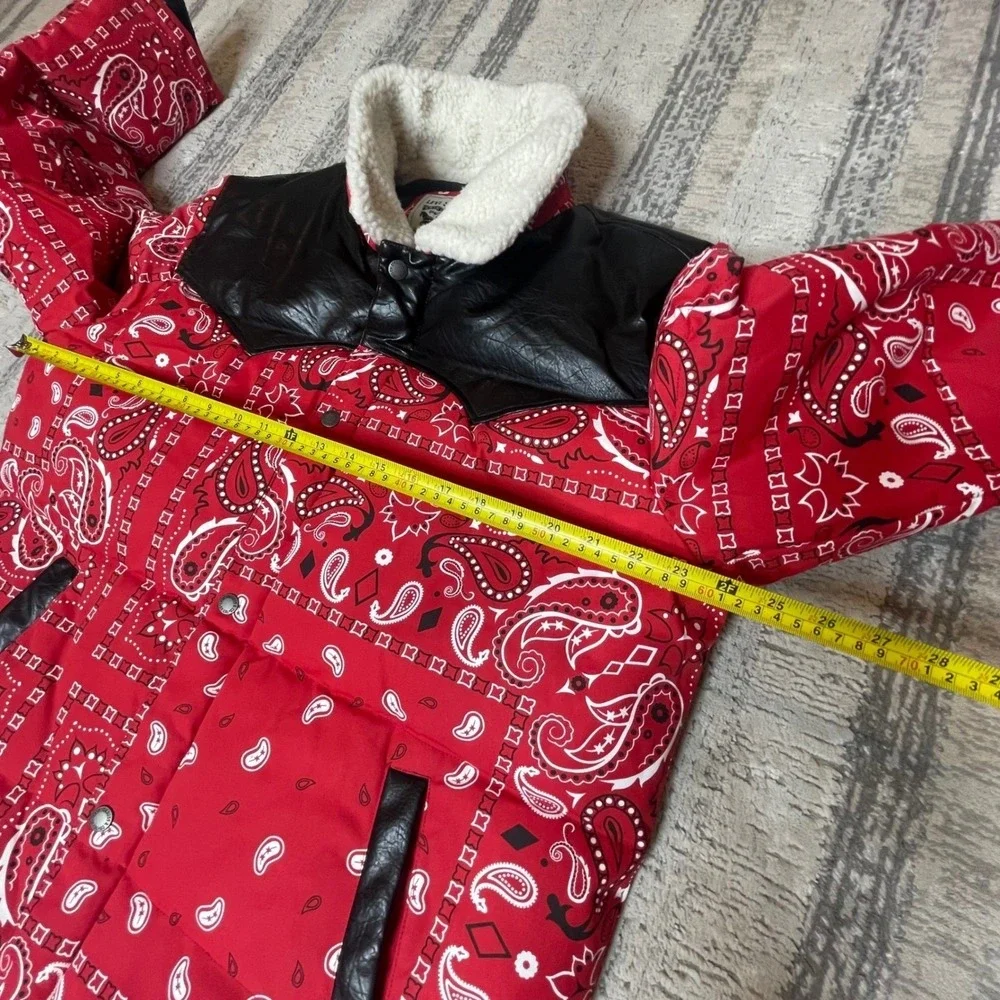 NEW Levis Mens Red Paisley‎ Bandana Western Puffer Jacket Sherpa Collar LARGE